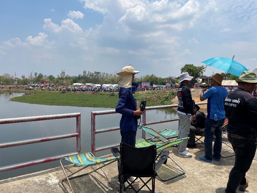 ロケット祭り　ローイエット　審査員
ヤーソートン