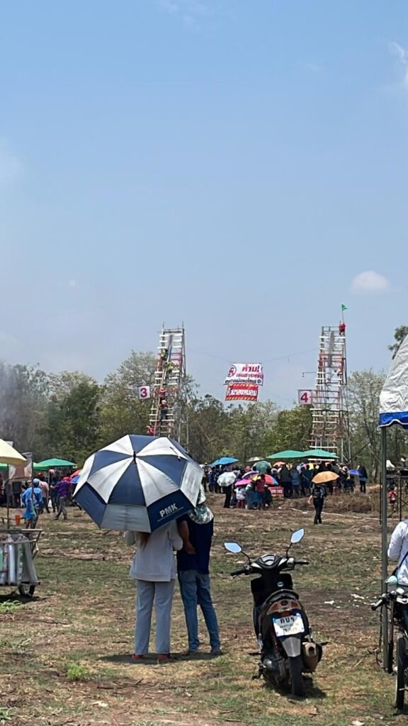 ロケット祭り　ローイエット　発射台
ヤーソートン