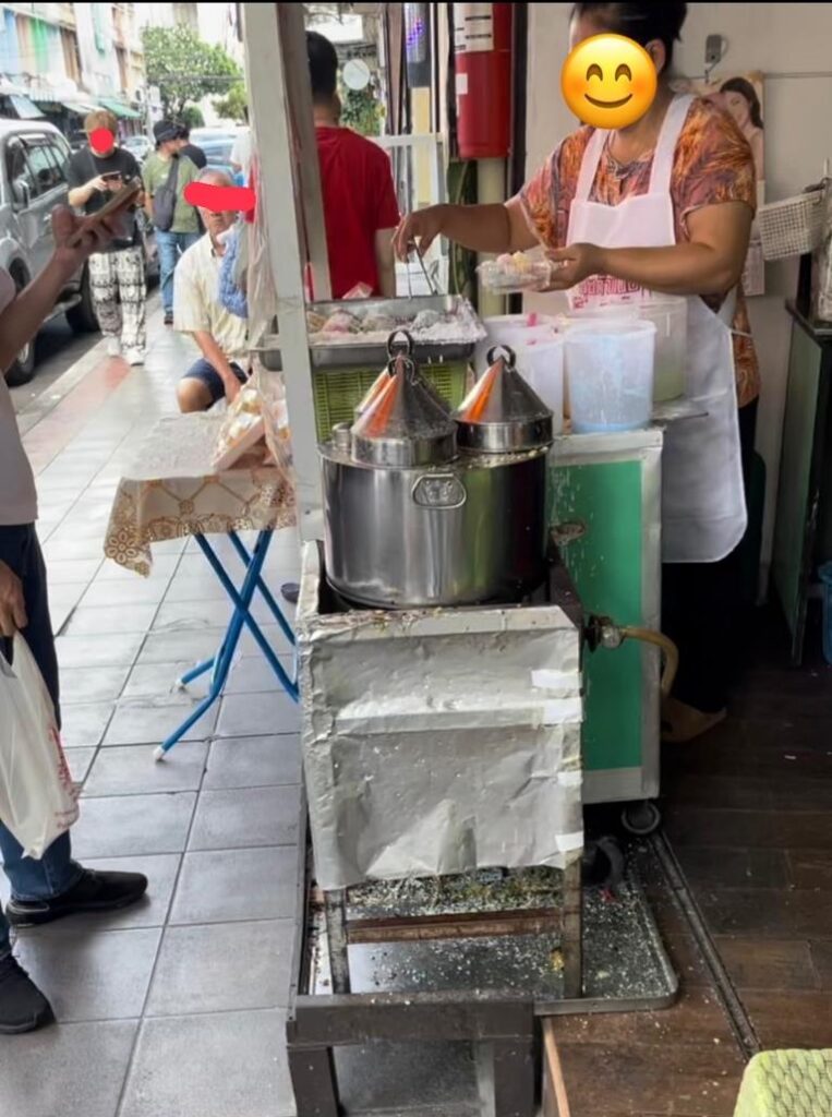 汚綺麗　一石二鳥　タイ菓子の屋台