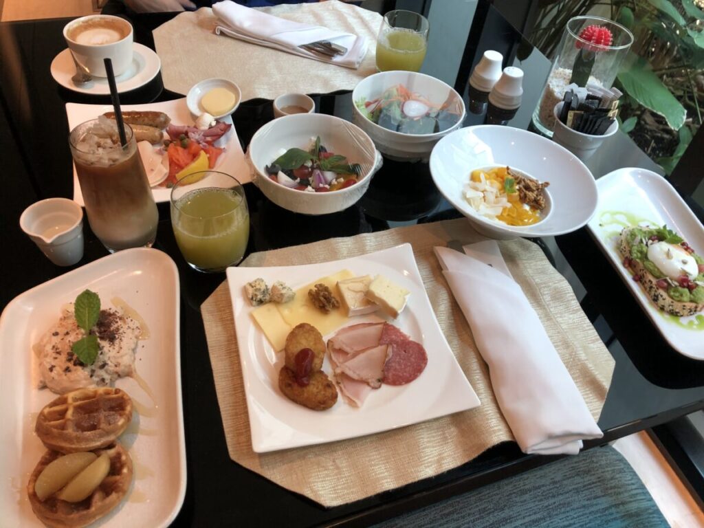 Siam Kempinski　ラウンジ朝食