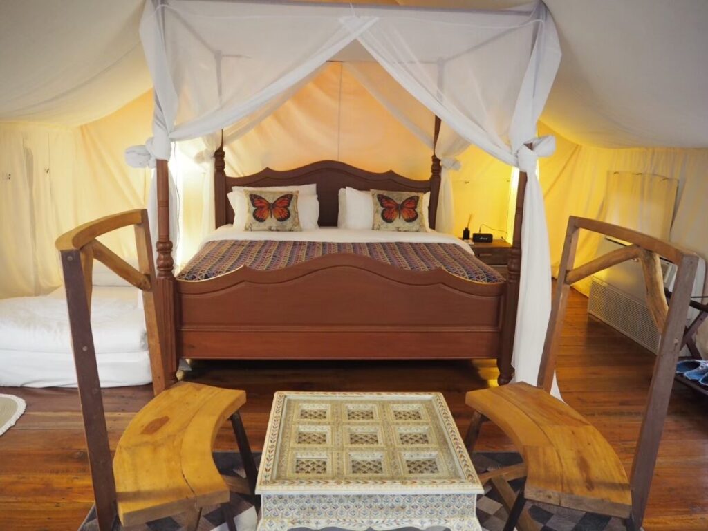 Kiri Vari Luxury Camp Tent　内装