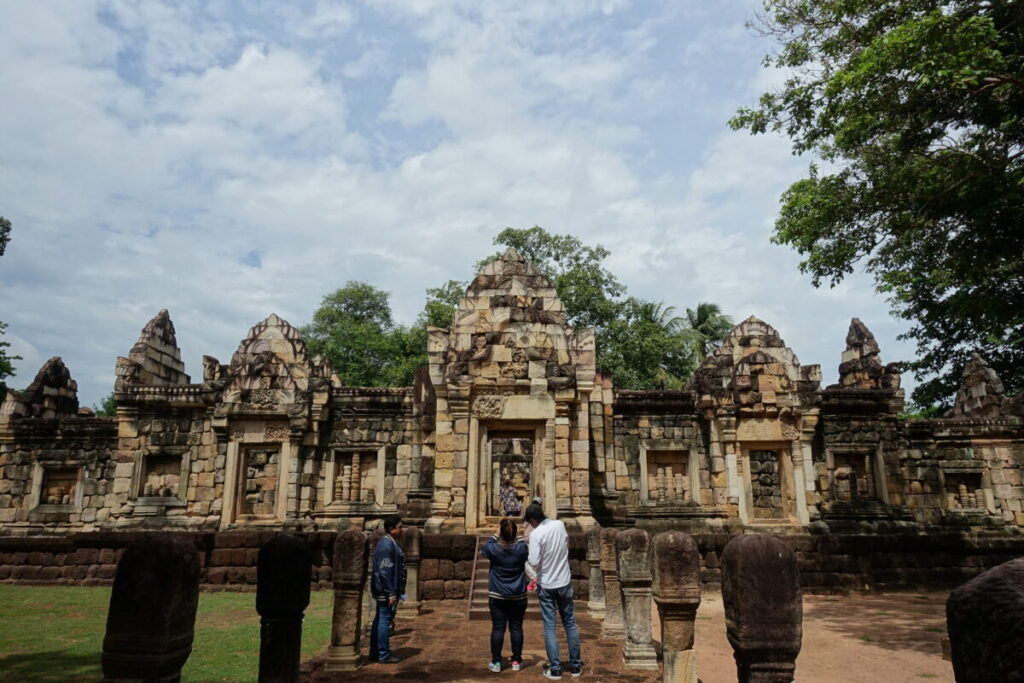 Wat Tham Khao Chakan