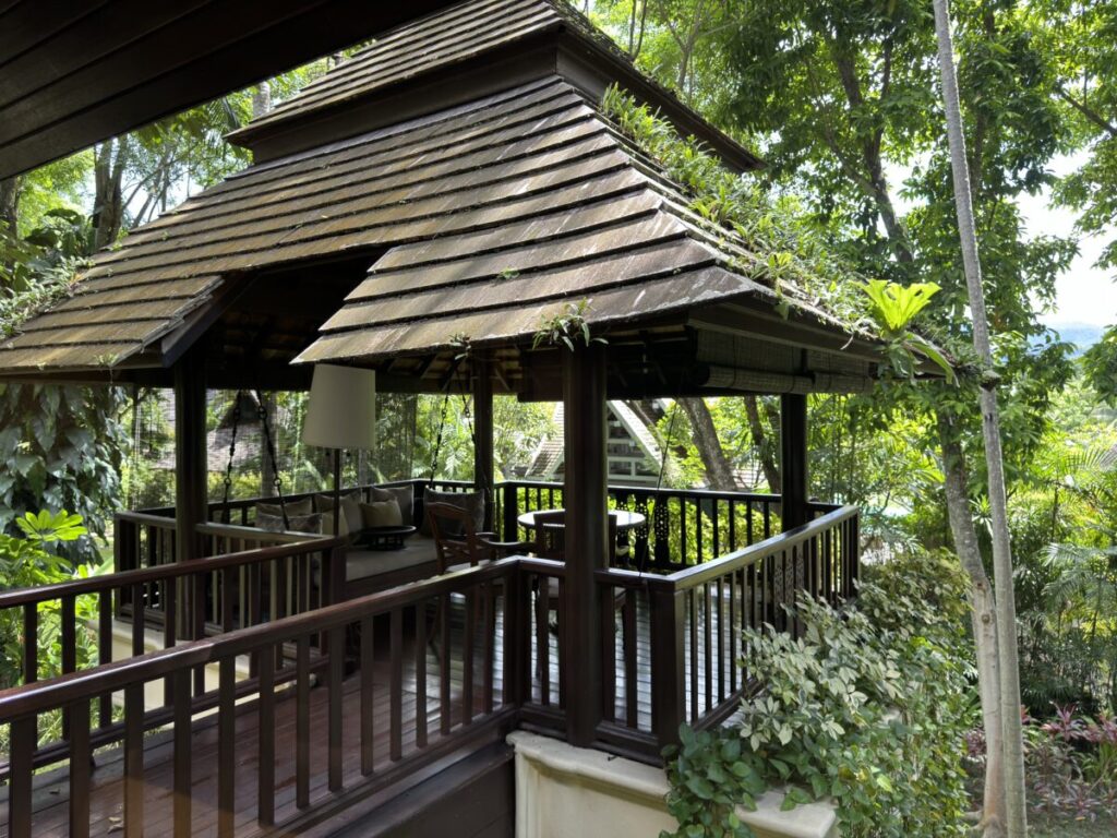 Four Seasons Resort Chiangmai　Garden Pavilion　バルコニー