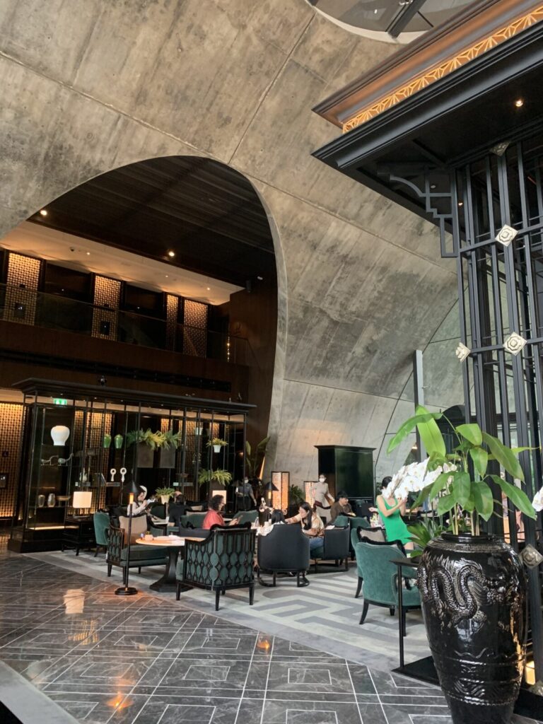 Sindhorn Kempinski Lobby Lounge