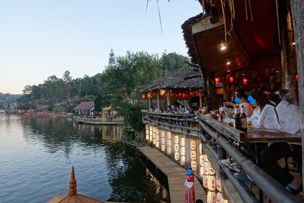 Lee Wine Rukthai Resort　レストラン