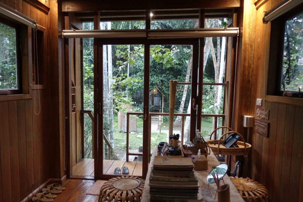 Tree House 01