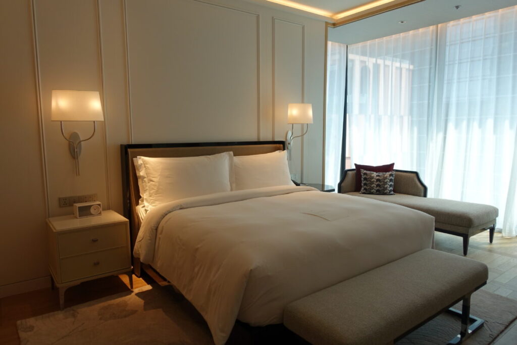The Ritz-Carlton Bangkok Deluxe