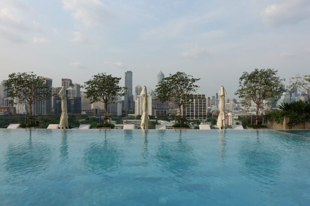 The Ritz-Carlton Bangkok プール