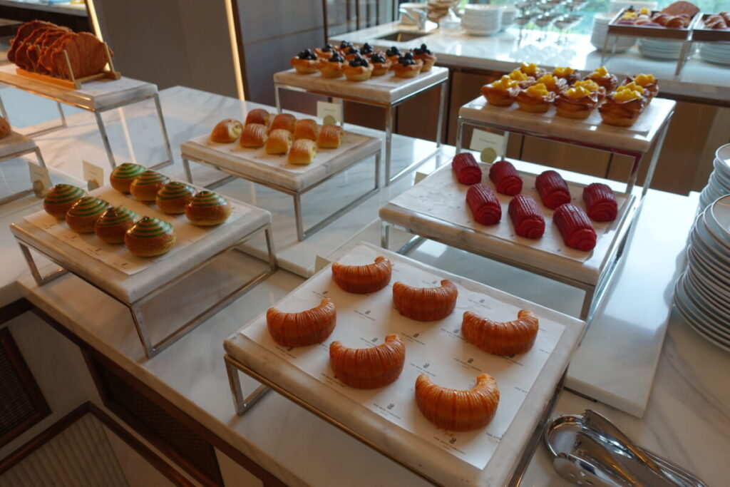 The Ritz-Carlton Bangkok Lily's
