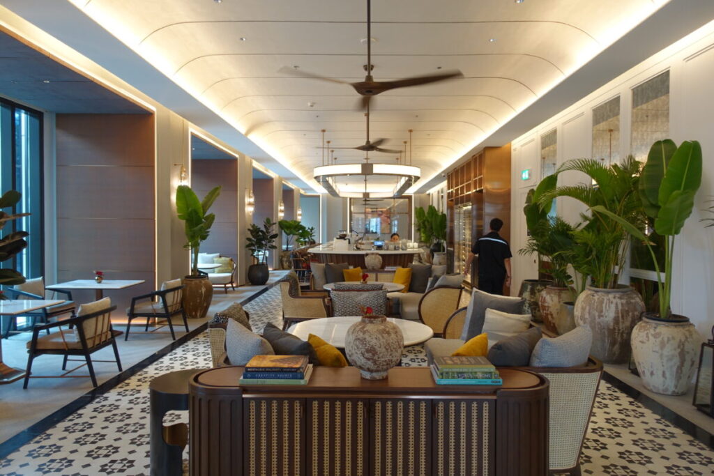 The Ritz-Carlton Bangkok Lily's
