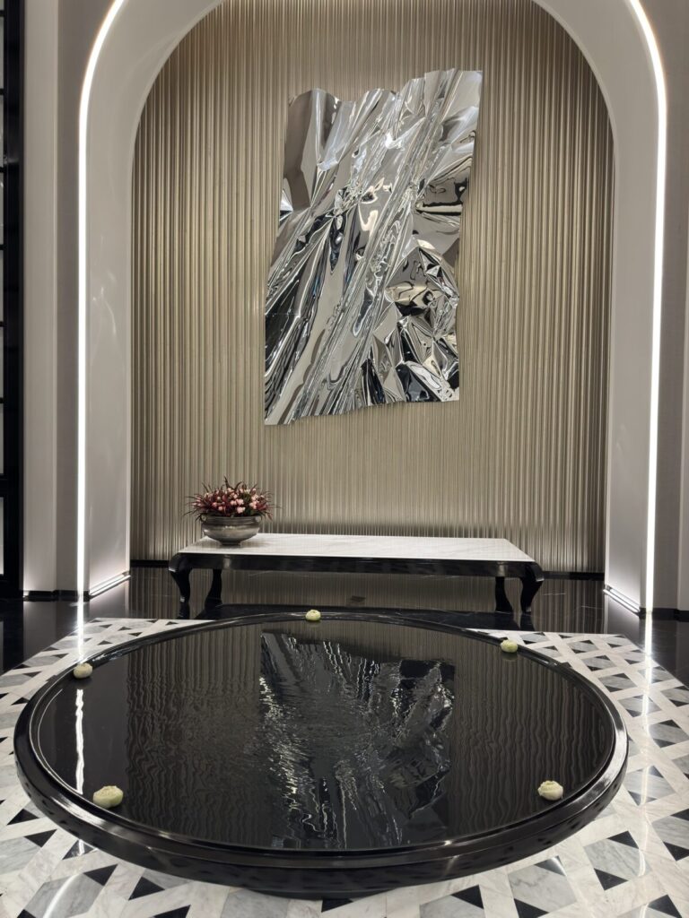The Ritz-Carlton Bangkok 到着フロア