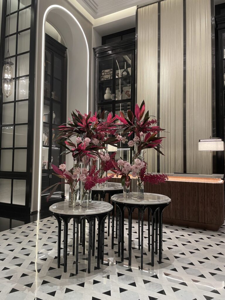 The Ritz-Carlton Bangkok 到着フロア