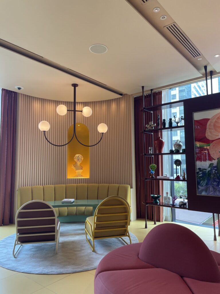 The Standard, Bangkok Mahanakhon ロビー